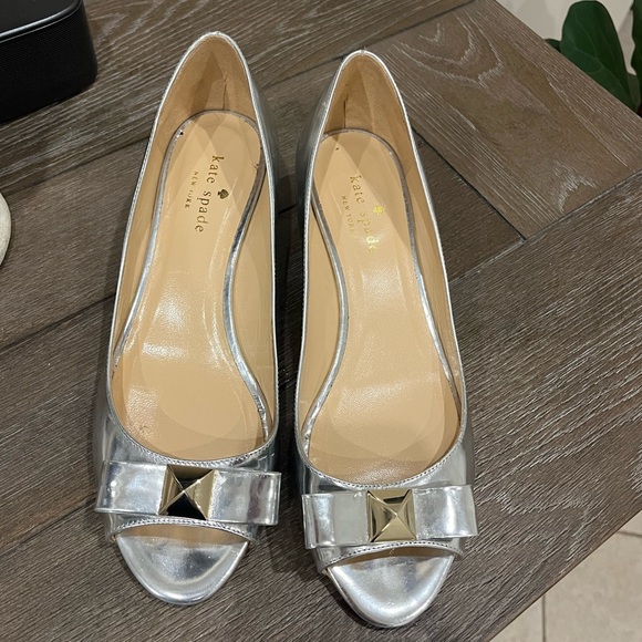 kate spade Shoes - Kate Spade New York Silver Bow Wedges